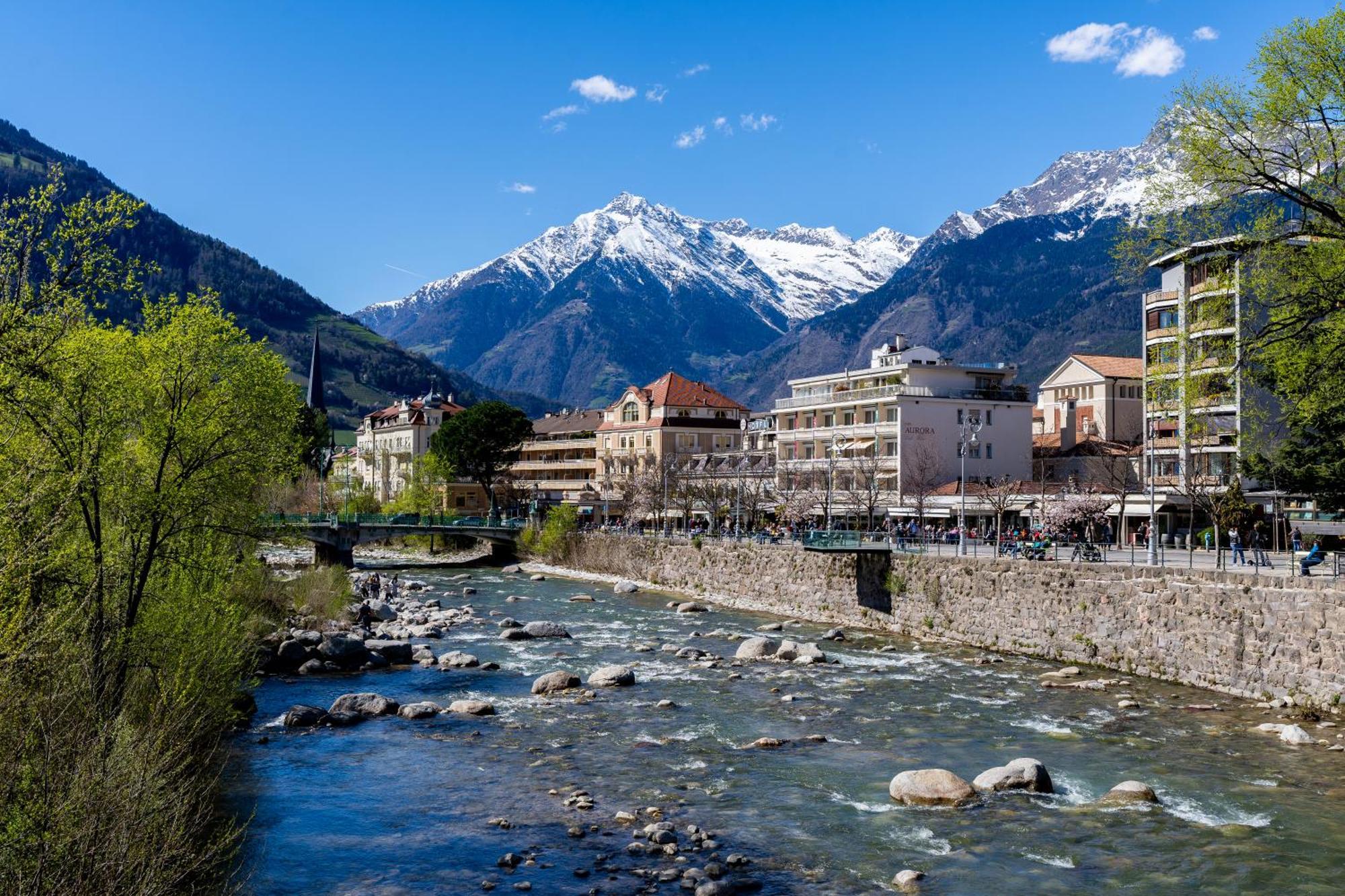 Ferienwohnung Ausblick Kleinjuwel Mit Panoramablick + Garage Meran Exterior foto